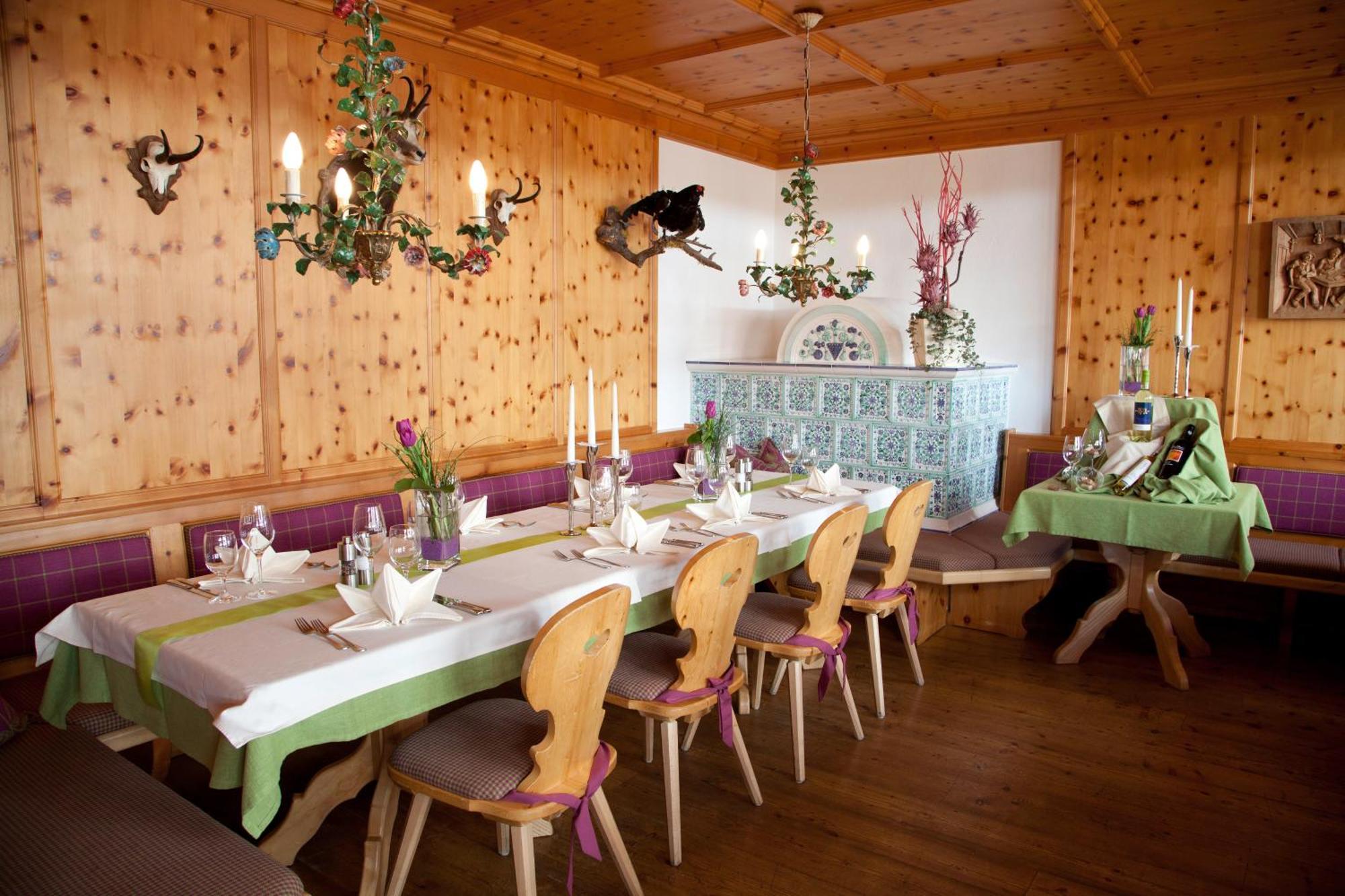 Hotel Tirol Ишгъл Екстериор снимка