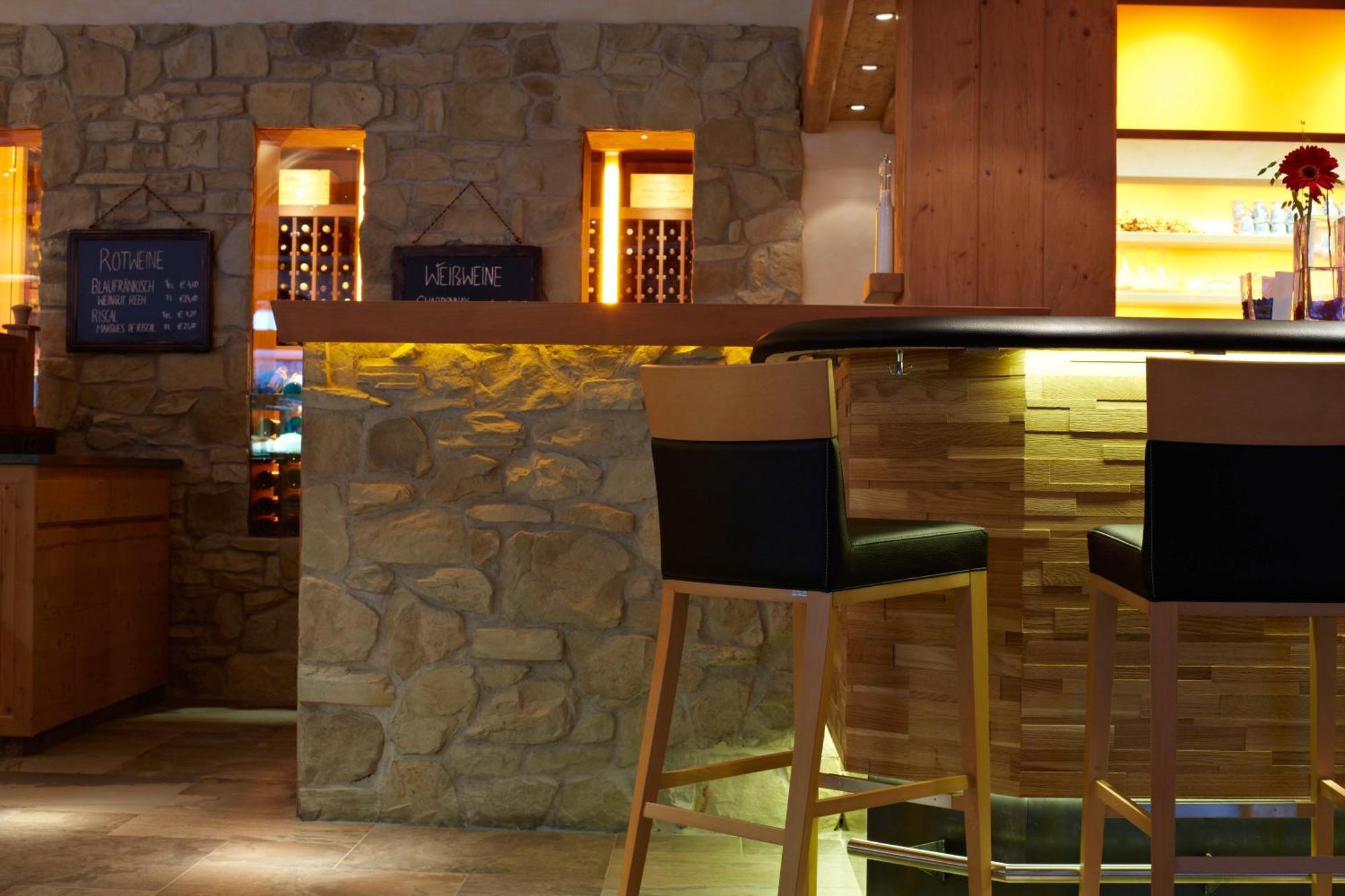Hotel Tirol Ишгъл Екстериор снимка