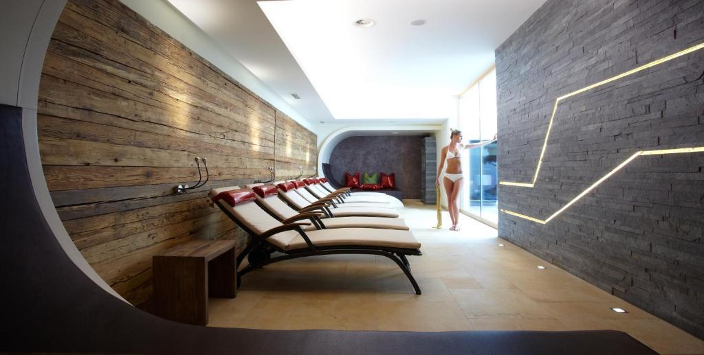 Hotel Tirol Ишгъл Екстериор снимка
