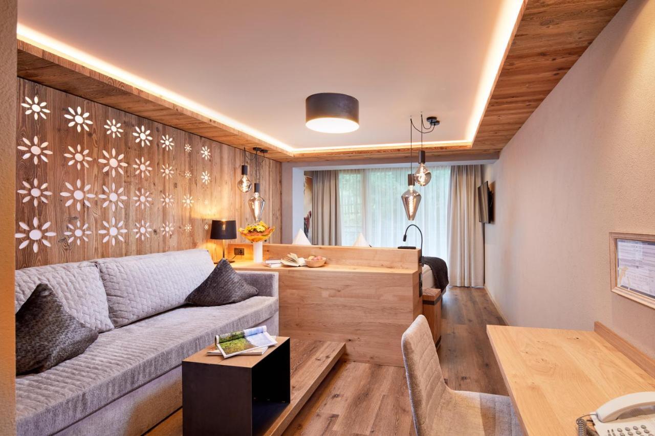 Hotel Tirol Ишгъл Екстериор снимка